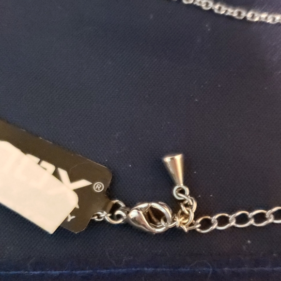 Inox stainless steel 8 mm CZ pendant - Picture 3 of 3